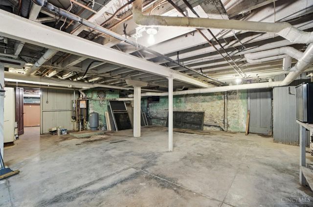 333 Springfield Pike, Wyoming, OH 45215