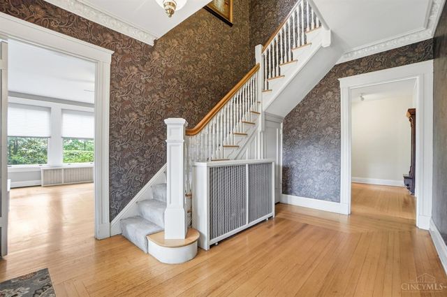 333 Springfield Pike, Wyoming, OH 45215