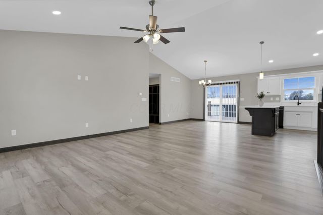 315 Oak Street, Centerburg, OH 43011