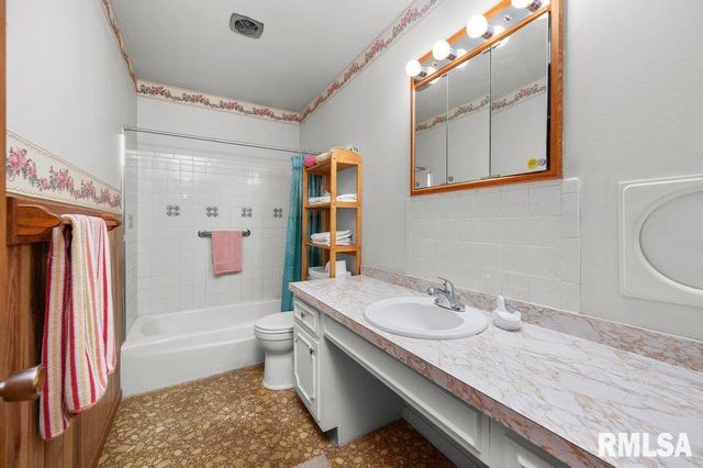 513 12TH Avenue, Hampton, IL 61256