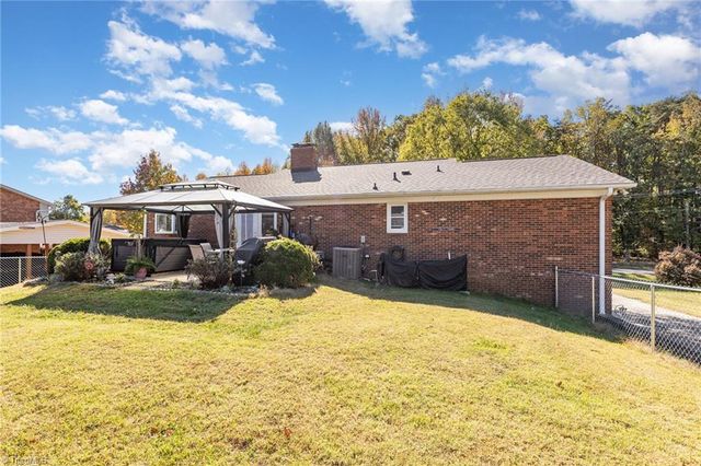 110 Linville Springs Road, Kernersville, NC 27284