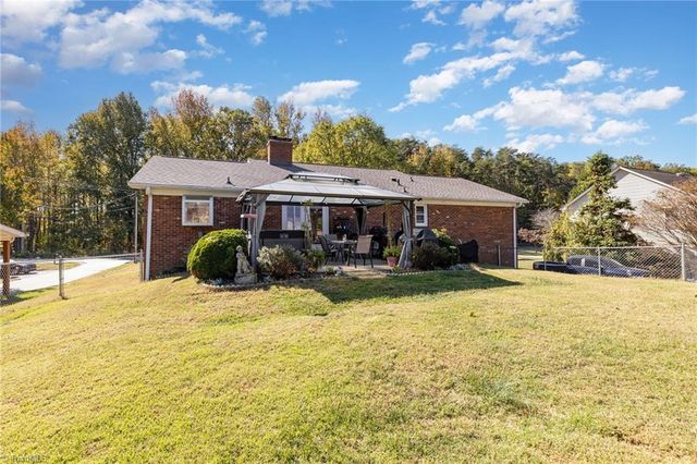 110 Linville Springs Road, Kernersville, NC 27284