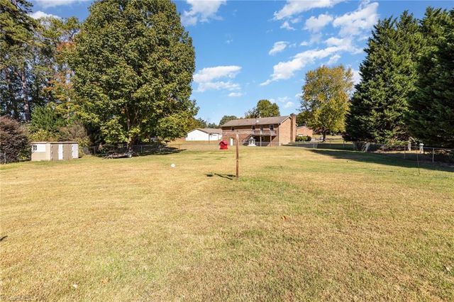 110 Linville Springs Road, Kernersville, NC 27284