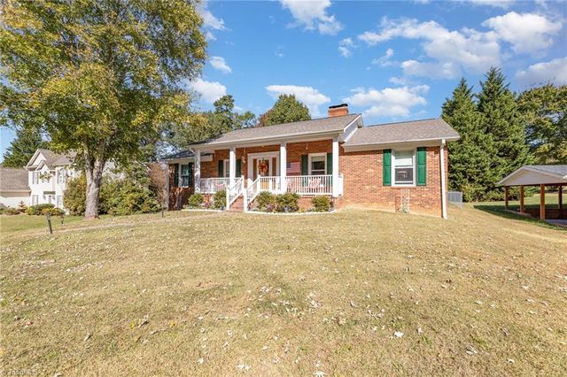 110 Linville Springs Road, Kernersville, NC 27284