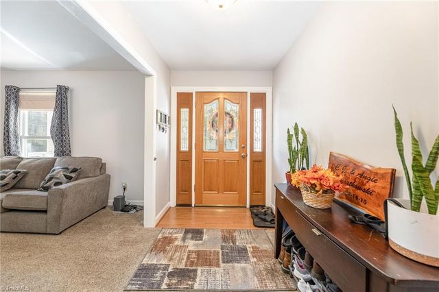 110 Linville Springs Road, Kernersville, NC 27284