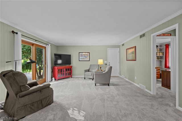 802 Deerfield Lane NE, Massillon, OH 44646