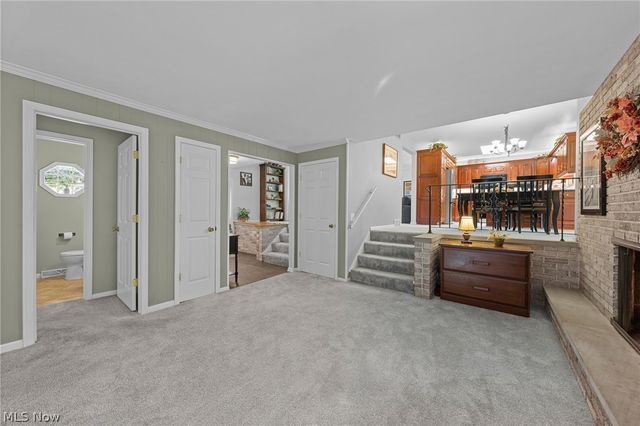 802 Deerfield Lane NE, Massillon, OH 44646