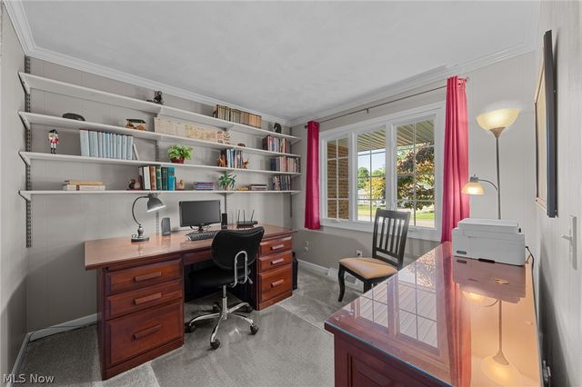802 Deerfield Lane NE, Massillon, OH 44646