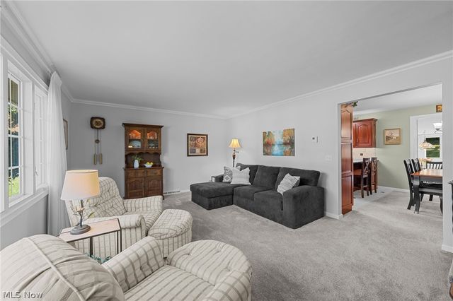 802 Deerfield Lane NE, Massillon, OH 44646