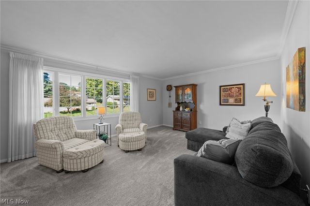 802 Deerfield Lane NE, Massillon, OH 44646