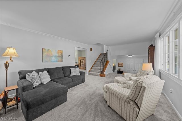 802 Deerfield Lane NE, Massillon, OH 44646