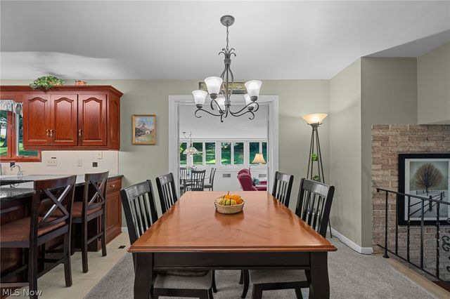 802 Deerfield Lane NE, Massillon, OH 44646