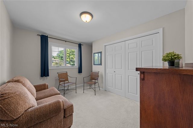 802 Deerfield Lane NE, Massillon, OH 44646