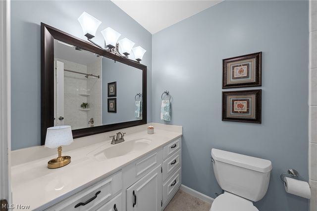 802 Deerfield Lane NE, Massillon, OH 44646