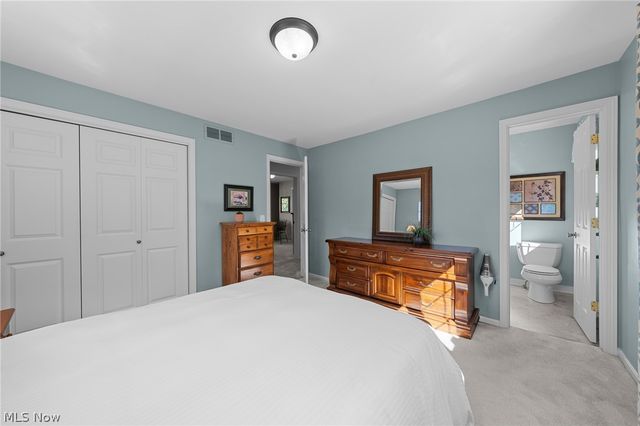 802 Deerfield Lane NE, Massillon, OH 44646