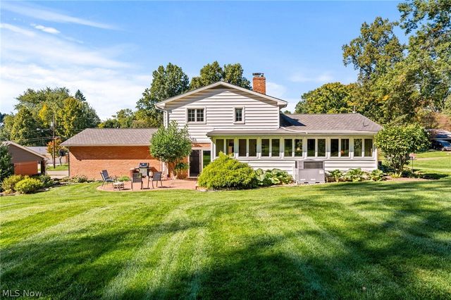 802 Deerfield Lane NE, Massillon, OH 44646
