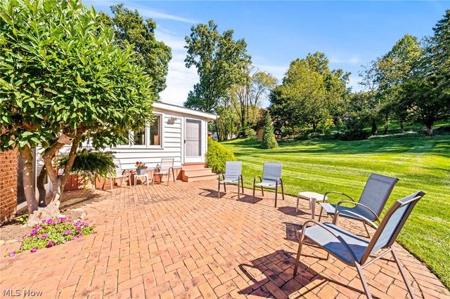 802 Deerfield Lane NE, Massillon, OH 44646