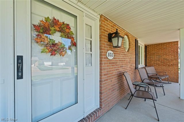 802 Deerfield Lane NE, Massillon, OH 44646