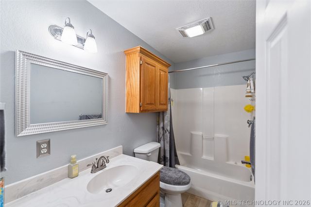 91 Plum Tree Road, Salina, OK 74365