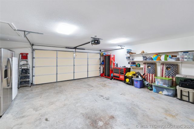 91 Plum Tree Road, Salina, OK 74365