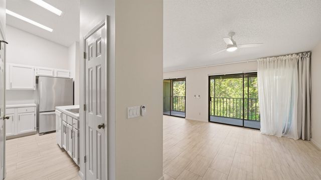 32 Navarra Ct, St Augustine, FL 32086