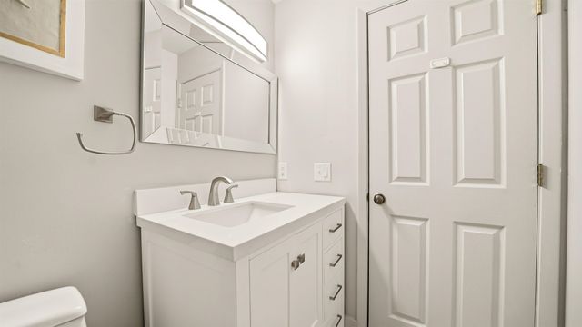 32 Navarra Ct, St Augustine, FL 32086
