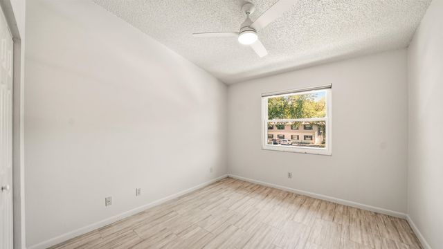 32 Navarra Ct, St Augustine, FL 32086