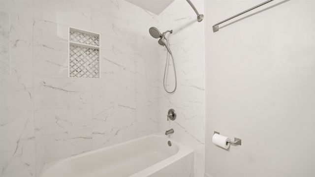 32 Navarra Ct, St Augustine, FL 32086