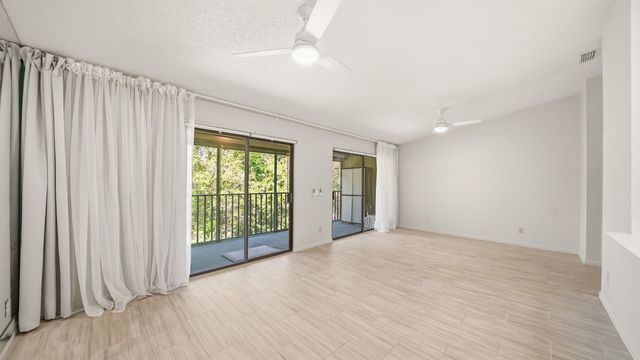 32 Navarra Ct, St Augustine, FL 32086
