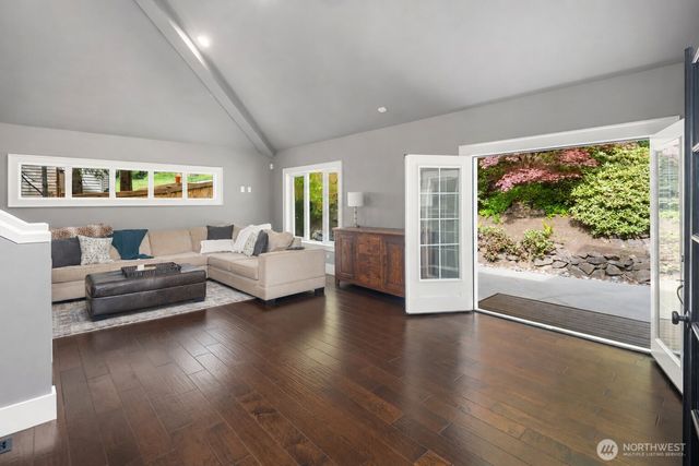 8512 213th Place NE, Redmond, WA 98053