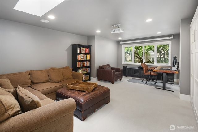 8512 213th Place NE, Redmond, WA 98053