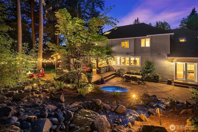 8512 213th Place NE, Redmond, WA 98053