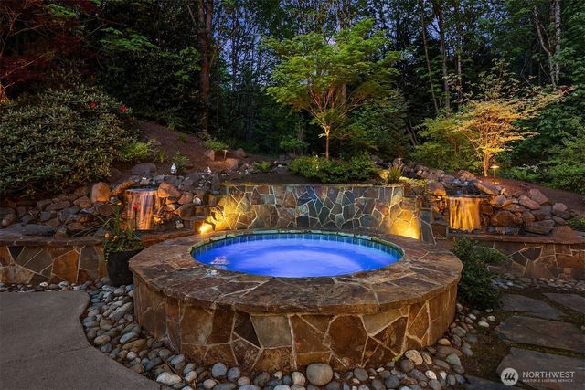 8512 213th Place NE, Redmond, WA 98053