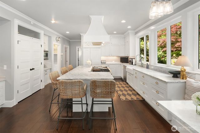 8512 213th Place NE, Redmond, WA 98053