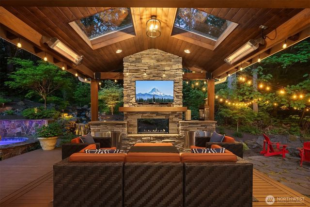 8512 213th Place NE, Redmond, WA 98053