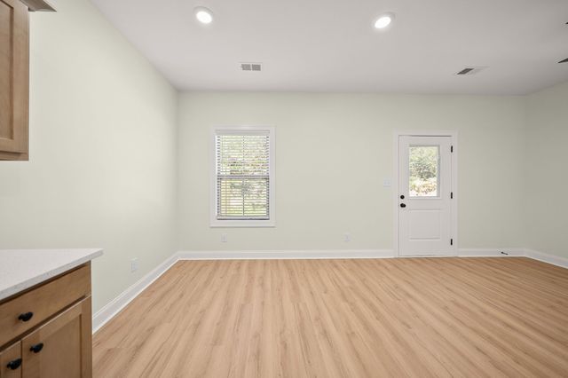 320 S 7th St Unit A, Clarksville, TN 37040