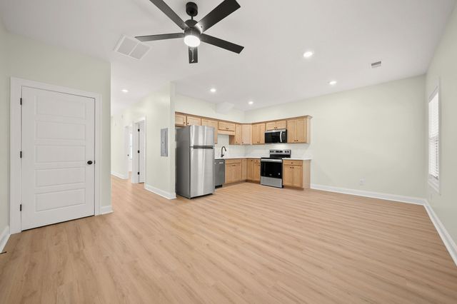 320 S 7th St Unit A, Clarksville, TN 37040