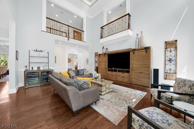 16 Schneider Ln, Montville Twp., NJ 07045