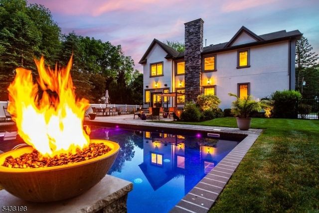 16 Schneider Ln, Montville Twp., NJ 07045
