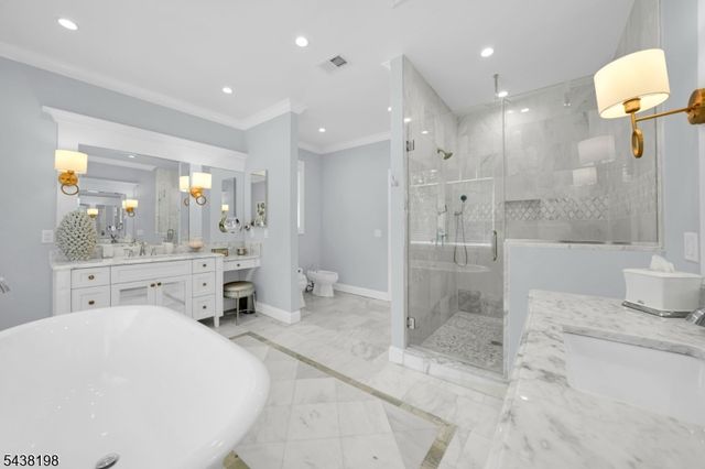 16 Schneider Ln, Montville Twp., NJ 07045