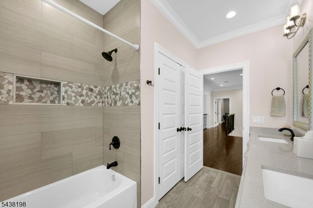 16 Schneider Ln, Montville Twp., NJ 07045