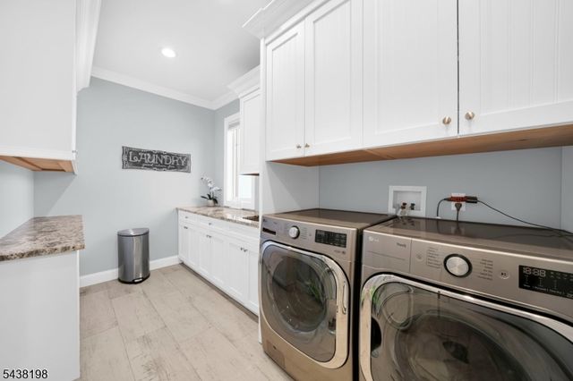 16 Schneider Ln, Montville Twp., NJ 07045