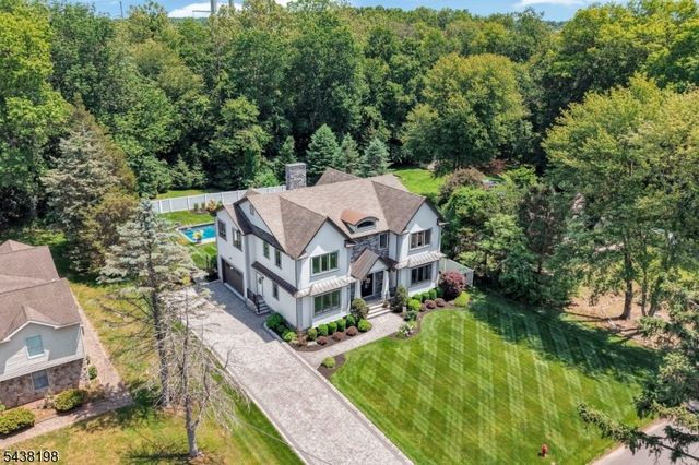 16 Schneider Ln, Montville Twp., NJ 07045