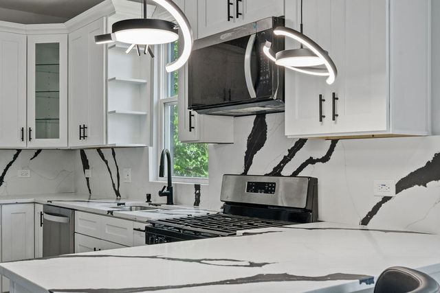 64 E 102ND Place, Chicago, IL 60628