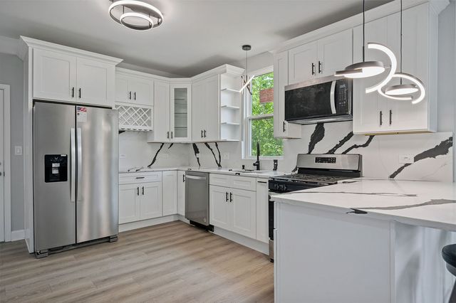 64 E 102ND Place, Chicago, IL 60628