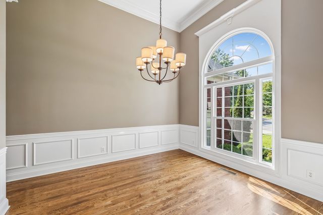 2323 Calderwood Ct, Murfreesboro, TN 37130