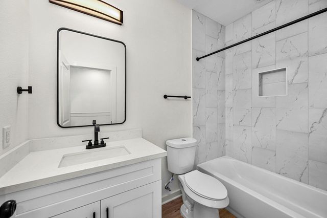 5700 Elysian Street, Houston, TX 77009