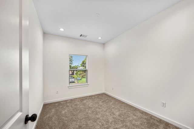 5700 Elysian Street, Houston, TX 77009