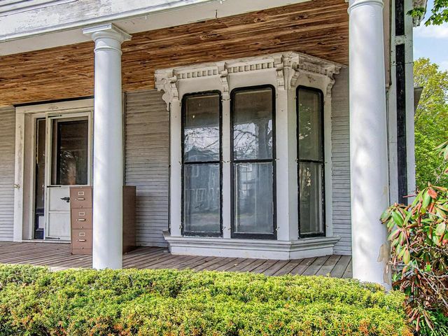 28 West Street, Bristol, VT 05443