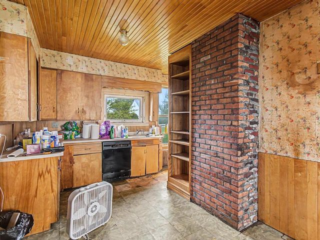 28 West Street, Bristol, VT 05443